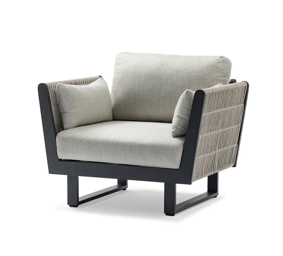 BREEZE ARMCHAIR