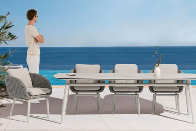 SCOOP DINING CHAIR imagen 1